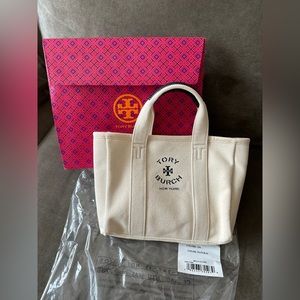 Tory Burch Exclusive Mercer Street Canvas Tote New without Tags Limited Edition